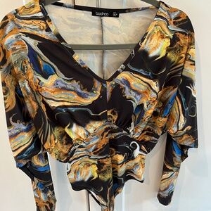 Boohoo Women Size 4 Black Blue Print Chiffon Long Sleeve V Neck Bodysuit